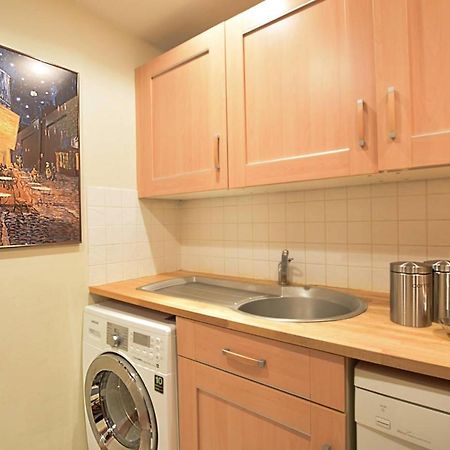 Joivy Classic Apt With Castle Views In Old Town Edinburgh Bagian luar foto
